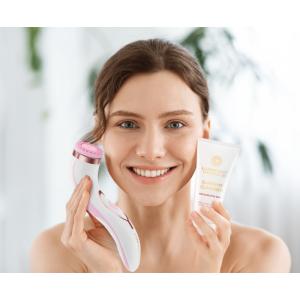 ЧЕТКА ЗА ЛИЦЕ 4 В 1 - LUMINEO PRO HOME SPA + ГЕЛ ЗА ЧУВСТВИТЕЛНА КОЖА 100 мл - РОЗОВА